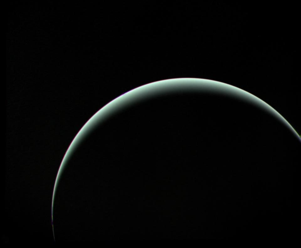 三日月状の天王星